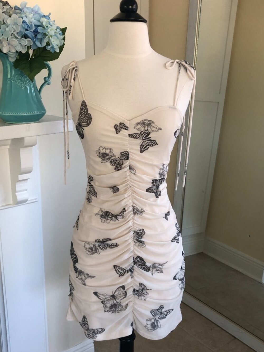 Bailey Rose Butterfly Print Mini Ruched Bodycon Party Dress Medium